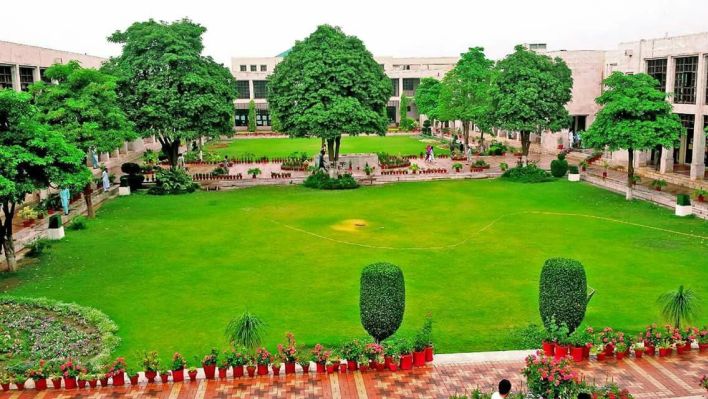Survival of the public sector universities in Pakistan in the face of emerging financial crunch