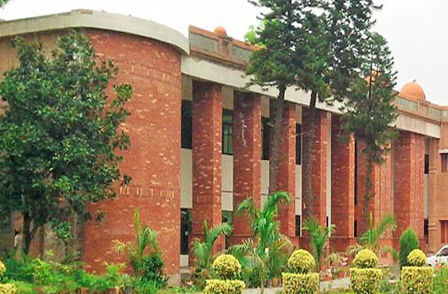 10 Reasons why Khyber Medical College should not become a University